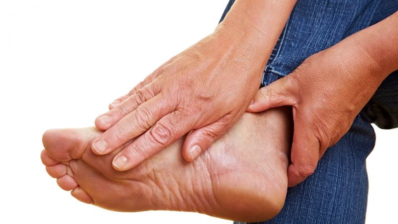 علائم نقرس چیست؟ | درمان دیسک کمر اصفهان