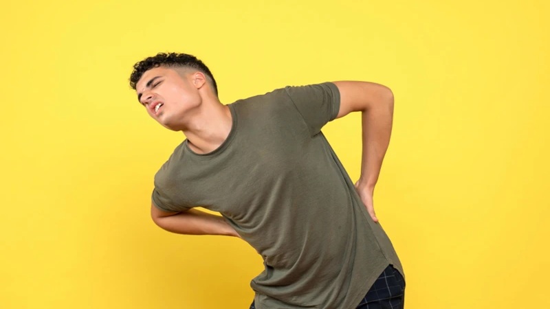 دیسک کمر در جوانان | درمان دیسک کمر اصفهان | دکتر امیر قنبریان